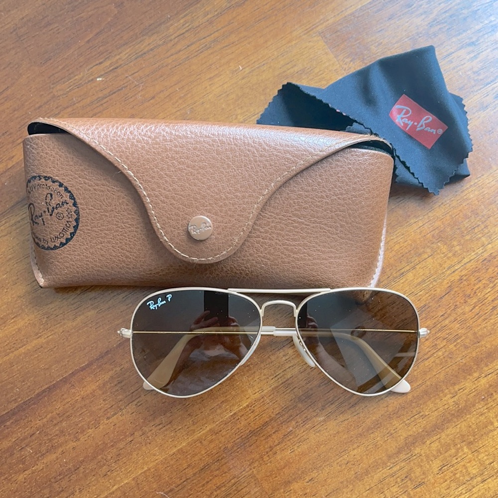 Ray Ban Polarized Aviators Gold